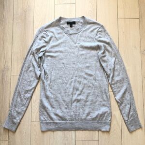 Banana Republic 100% Merino Wool Eyelet Sleeve Light Sweater in Grey Size M